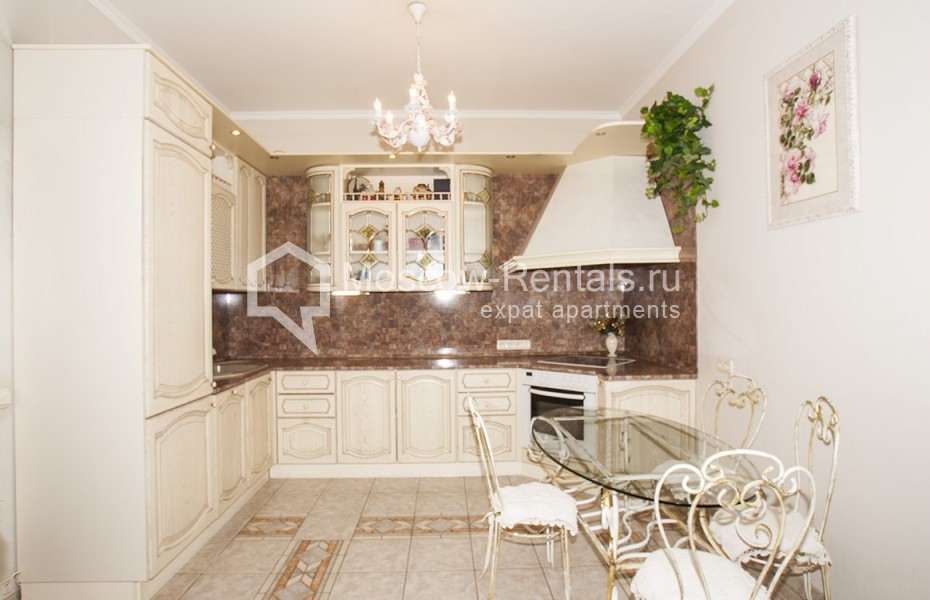Photo #1 3-room (2 BR) apartment for <a href="http://moscow-rentals.ru/en/articles/long-term-rent" target="_blank">a long-term</a> rent
 in Russia, Moscow, Lobachevskogo str, 92к5