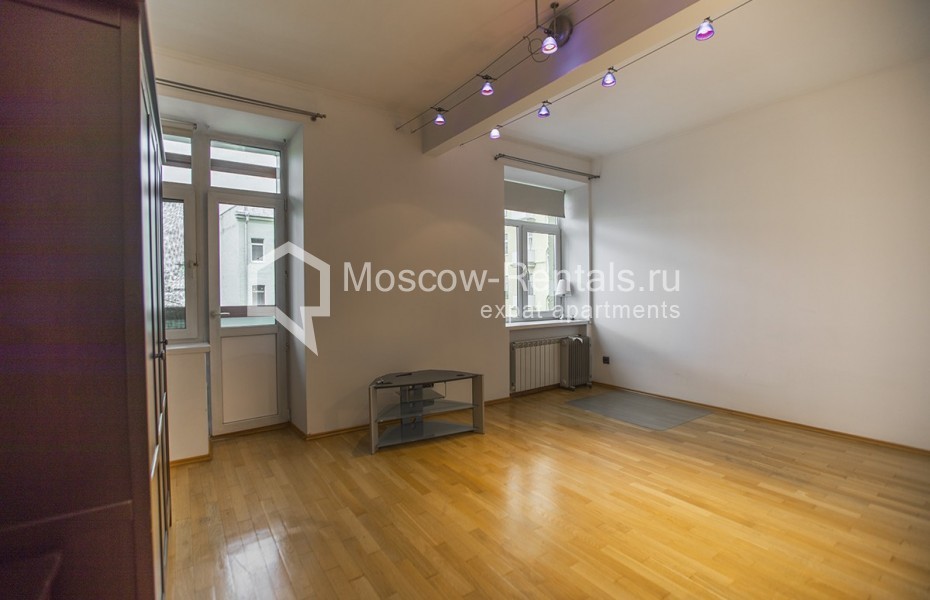Photo #16 4-room (3 BR) apartment for <a href="http://moscow-rentals.ru/en/articles/long-term-rent" target="_blank">a long-term</a> rent
 in Russia, Moscow, Tverskaya str, 19