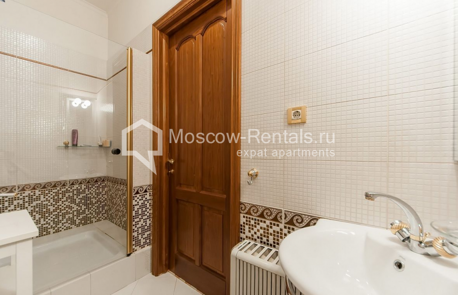 Photo #24 3-room (2 BR) apartment for <a href="http://moscow-rentals.ru/en/articles/long-term-rent" target="_blank">a long-term</a> rent
 in Russia, Moscow, Tverskaya str, 6 С 6