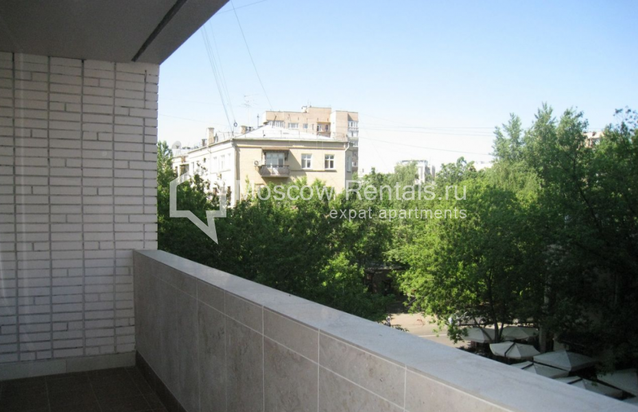 Photo #14 3-room (2 BR) apartment for <a href="http://moscow-rentals.ru/en/articles/long-term-rent" target="_blank">a long-term</a> rent
 in Russia, Moscow, Bolshaya Bronnaya str, 2