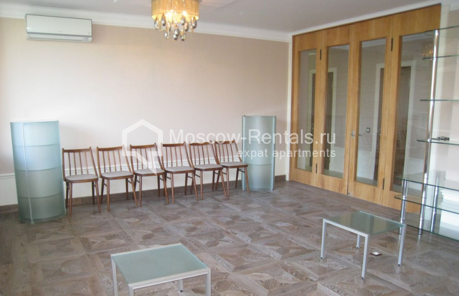 Photo #6 3-room (2 BR) apartment for <a href="http://moscow-rentals.ru/en/articles/long-term-rent" target="_blank">a long-term</a> rent
 in Russia, Moscow, Bolshaya Bronnaya str, 2
