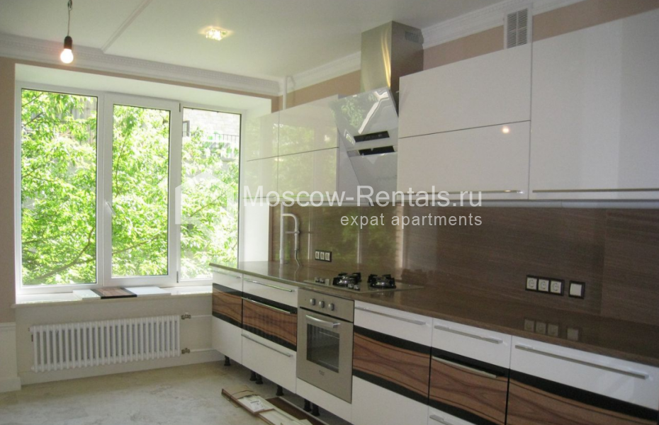 Photo #1 3-room (2 BR) apartment for <a href="http://moscow-rentals.ru/en/articles/long-term-rent" target="_blank">a long-term</a> rent
 in Russia, Moscow, Bolshaya Bronnaya str, 2
