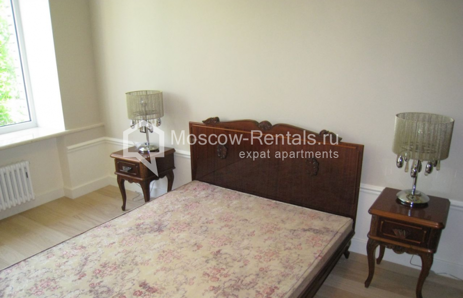 Photo #2 3-room (2 BR) apartment for <a href="http://moscow-rentals.ru/en/articles/long-term-rent" target="_blank">a long-term</a> rent
 in Russia, Moscow, Bolshaya Bronnaya str, 2