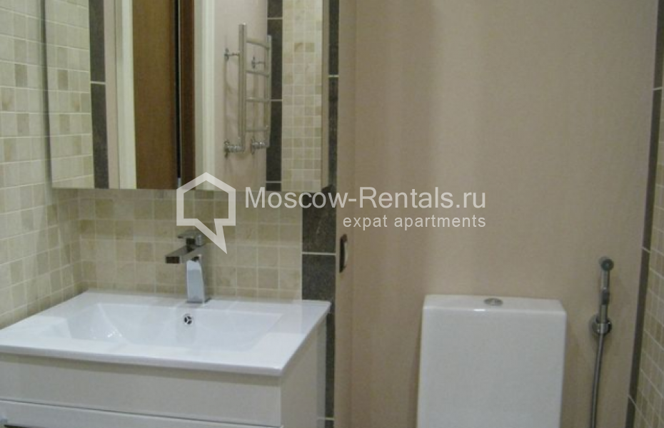 Photo #10 3-room (2 BR) apartment for <a href="http://moscow-rentals.ru/en/articles/long-term-rent" target="_blank">a long-term</a> rent
 in Russia, Moscow, Bolshaya Bronnaya str, 2