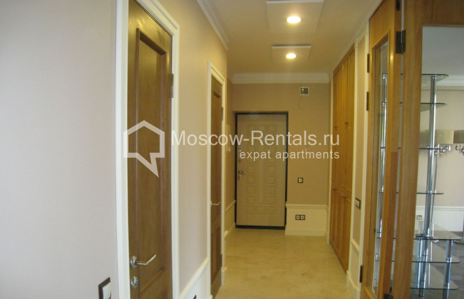 Photo #12 3-room (2 BR) apartment for <a href="http://moscow-rentals.ru/en/articles/long-term-rent" target="_blank">a long-term</a> rent
 in Russia, Moscow, Bolshaya Bronnaya str, 2
