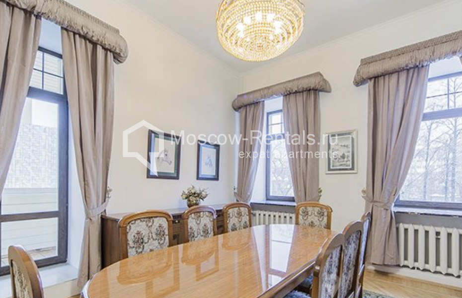 Photo #1 3-room (2 BR) apartment for <a href="http://moscow-rentals.ru/en/articles/long-term-rent" target="_blank">a long-term</a> rent
 in Russia, Moscow, Borby sq, 13