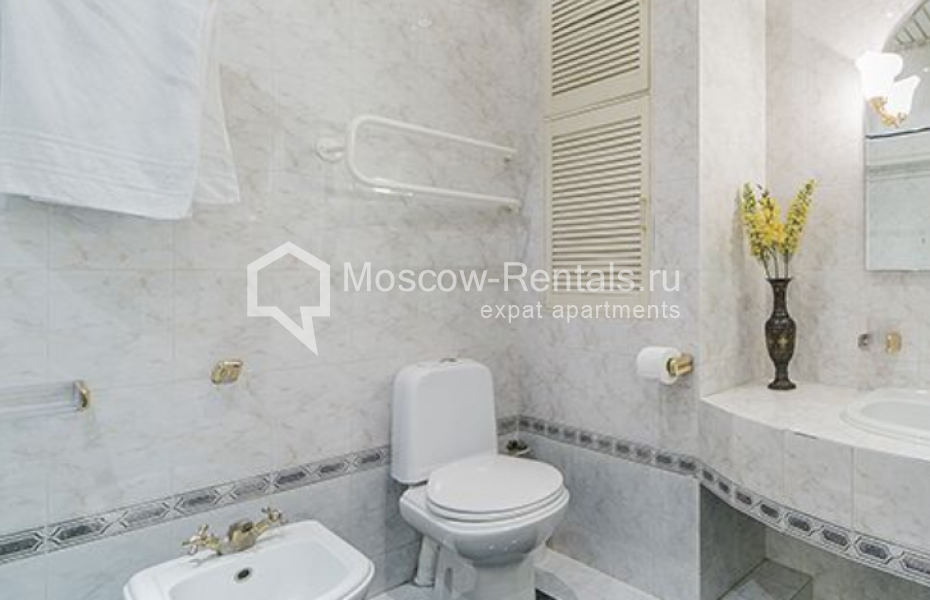 Photo #9 3-room (2 BR) apartment for <a href="http://moscow-rentals.ru/en/articles/long-term-rent" target="_blank">a long-term</a> rent
 in Russia, Moscow, Borby sq, 13