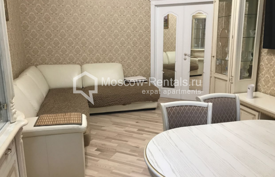Photo #3 3-room (2 BR) apartment for <a href="http://moscow-rentals.ru/en/articles/long-term-rent" target="_blank">a long-term</a> rent
 in Russia, Moscow, Novoslobodskaya str, 71