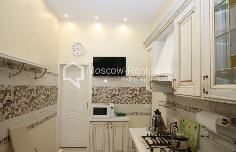 Photo #13 3-room (2 BR) apartment for <a href="http://moscow-rentals.ru/en/articles/long-term-rent" target="_blank">a long-term</a> rent
 in Russia, Moscow, Novoslobodskaya str, 71