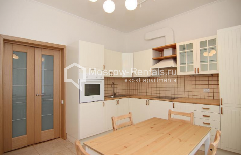 Photo #1 3-room (2 BR) apartment for <a href="http://moscow-rentals.ru/en/articles/long-term-rent" target="_blank">a long-term</a> rent
 in Russia, Moscow, Lesnaya str, 4 с 1