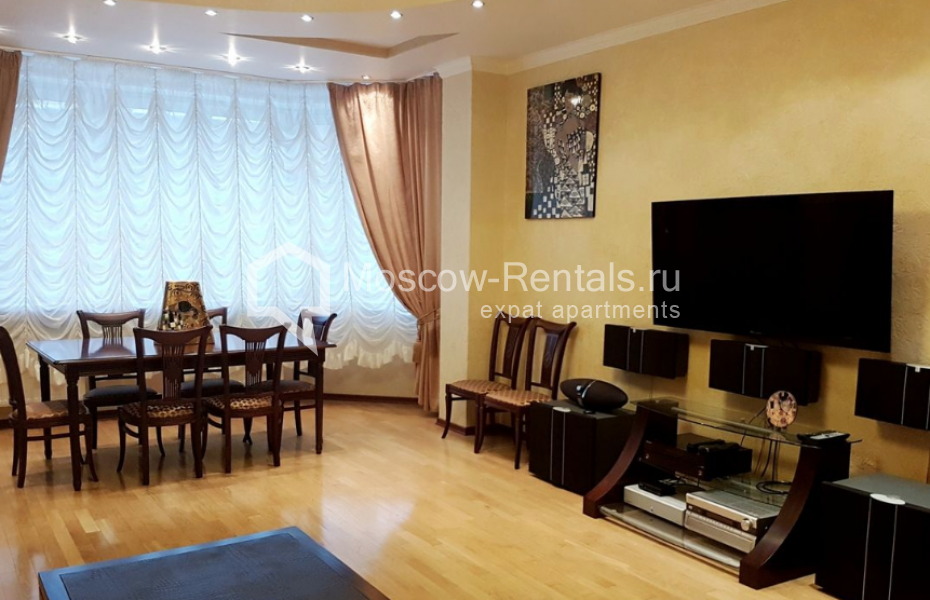 Photo #1 3-room (2 BR) apartment for <a href="http://moscow-rentals.ru/en/articles/long-term-rent" target="_blank">a long-term</a> rent
 in Russia, Moscow, Dolgorukovskaya str, 6