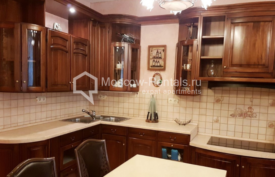 Photo #4 3-room (2 BR) apartment for <a href="http://moscow-rentals.ru/en/articles/long-term-rent" target="_blank">a long-term</a> rent
 in Russia, Moscow, Dolgorukovskaya str, 6