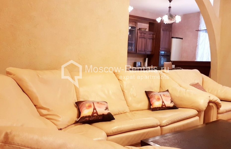 Photo #2 3-room (2 BR) apartment for <a href="http://moscow-rentals.ru/en/articles/long-term-rent" target="_blank">a long-term</a> rent
 in Russia, Moscow, Dolgorukovskaya str, 6