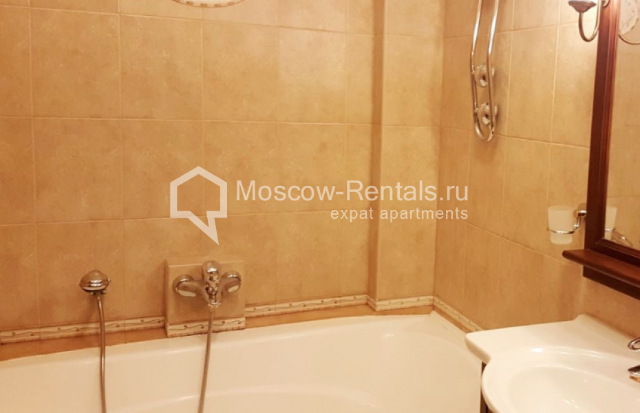 Photo #14 3-room (2 BR) apartment for <a href="http://moscow-rentals.ru/en/articles/long-term-rent" target="_blank">a long-term</a> rent
 in Russia, Moscow, Dolgorukovskaya str, 6