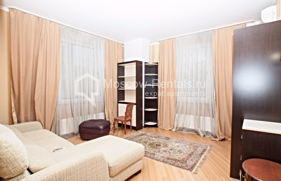 Photo #11 3-room (2 BR) apartment for <a href="http://moscow-rentals.ru/en/articles/long-term-rent" target="_blank">a long-term</a> rent
 in Russia, Moscow, Shabolovka str, 23 к 1