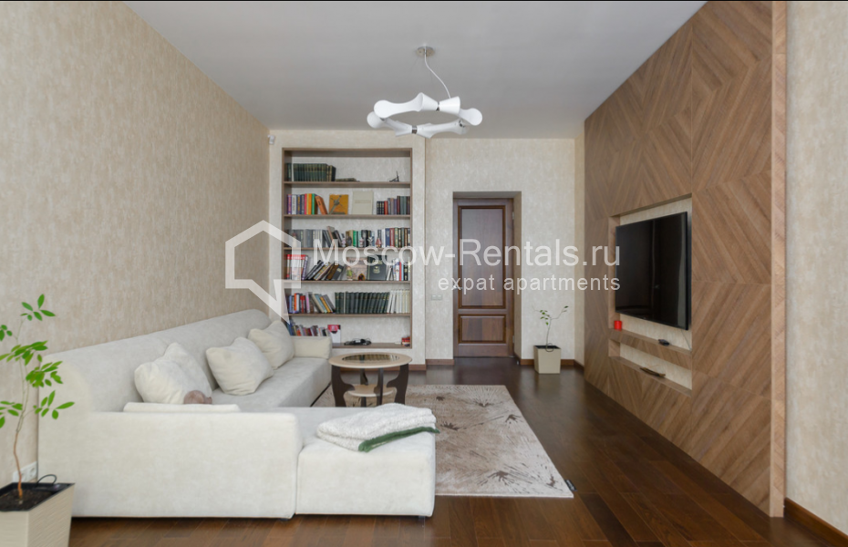 Photo #2 4-room (3 BR) apartment for <a href="http://moscow-rentals.ru/en/articles/long-term-rent" target="_blank">a long-term</a> rent
 in Russia, Moscow, Ostozhenka str, 3/14