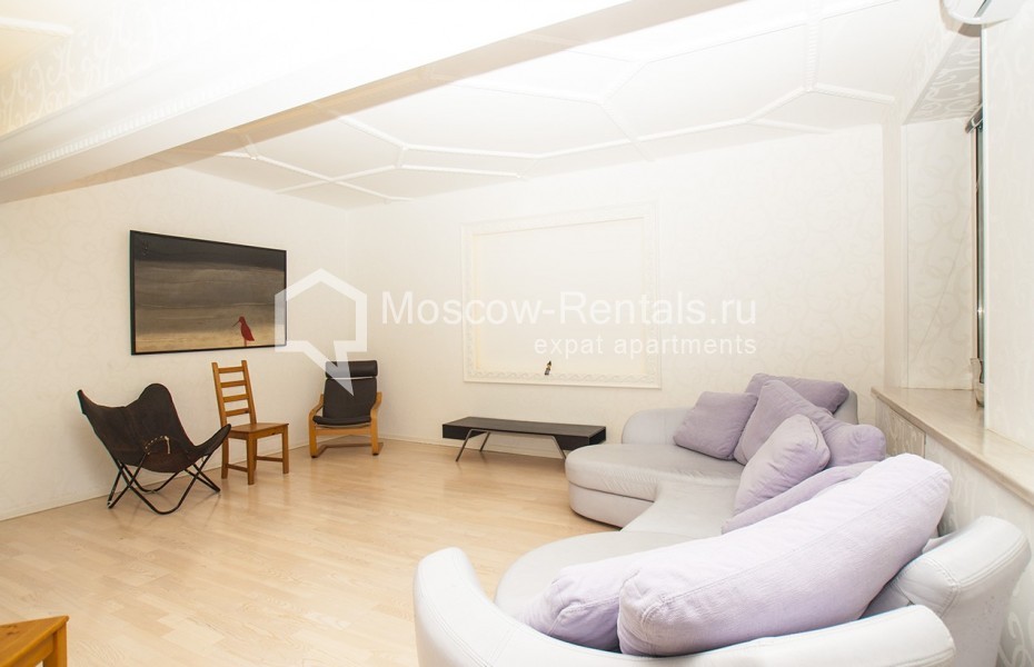 Photo #4 2-room (1 BR) apartment for <a href="http://moscow-rentals.ru/en/articles/long-term-rent" target="_blank">a long-term</a> rent
 in Russia, Moscow, Khomutovskyi tupik, 4 к 1