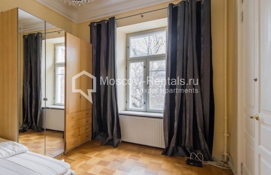 Photo #12 4-room (3 BR) apartment for <a href="http://moscow-rentals.ru/en/articles/long-term-rent" target="_blank">a long-term</a> rent
 in Russia, Moscow, Bolshaya Bronnaya str, 7