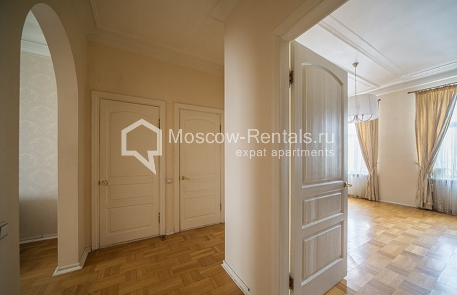 Photo #15 4-room (3 BR) apartment for <a href="http://moscow-rentals.ru/en/articles/long-term-rent" target="_blank">a long-term</a> rent
 in Russia, Moscow, Bolshaya Bronnaya str, 7