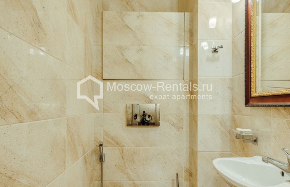 Photo #17 3-room (2 BR) apartment for <a href="http://moscow-rentals.ru/en/articles/long-term-rent" target="_blank">a long-term</a> rent
 in Russia, Moscow, Staryi Tolmachevskyi lane, 17 с 2