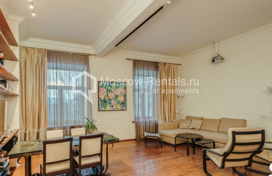 Photo #2 3-room (2 BR) apartment for <a href="http://moscow-rentals.ru/en/articles/long-term-rent" target="_blank">a long-term</a> rent
 in Russia, Moscow, Staryi Tolmachevskyi lane, 17 с 2
