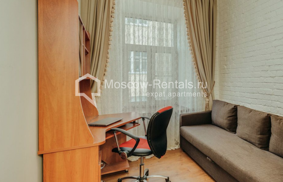 Photo #14 3-room (2 BR) apartment for <a href="http://moscow-rentals.ru/en/articles/long-term-rent" target="_blank">a long-term</a> rent
 in Russia, Moscow, Staryi Tolmachevskyi lane, 17 с 2