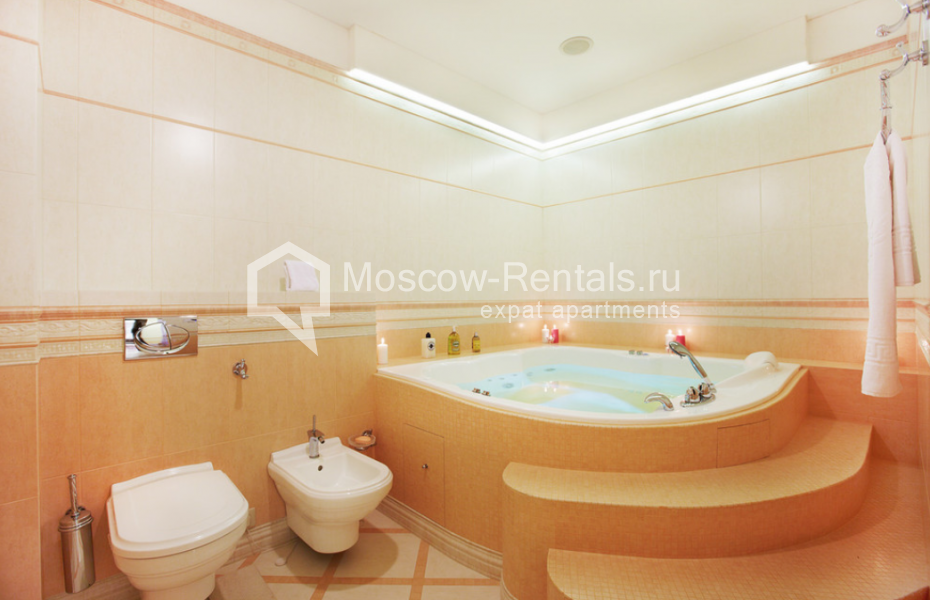 Photo #5 4-room (3 BR) apartment for <a href="http://moscow-rentals.ru/en/articles/long-term-rent" target="_blank">a long-term</a> rent
 in Russia, Moscow, Sadovaya-Spasskaya str, 19 к 1