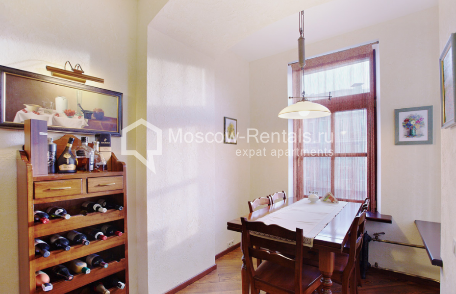 Photo #12 4-room (3 BR) apartment for <a href="http://moscow-rentals.ru/en/articles/long-term-rent" target="_blank">a long-term</a> rent
 in Russia, Moscow, Sadovaya-Spasskaya str, 19 к 1