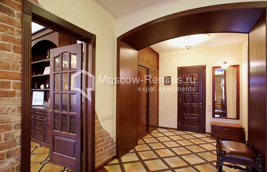 Photo #15 4-room (3 BR) apartment for <a href="http://moscow-rentals.ru/en/articles/long-term-rent" target="_blank">a long-term</a> rent
 in Russia, Moscow, Sadovaya-Spasskaya str, 19 к 1