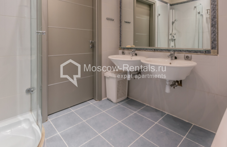Photo #9 4-room (3 BR) apartment for <a href="http://moscow-rentals.ru/en/articles/long-term-rent" target="_blank">a long-term</a> rent
 in Russia, Moscow, Sivtsev Vrazhek, 20