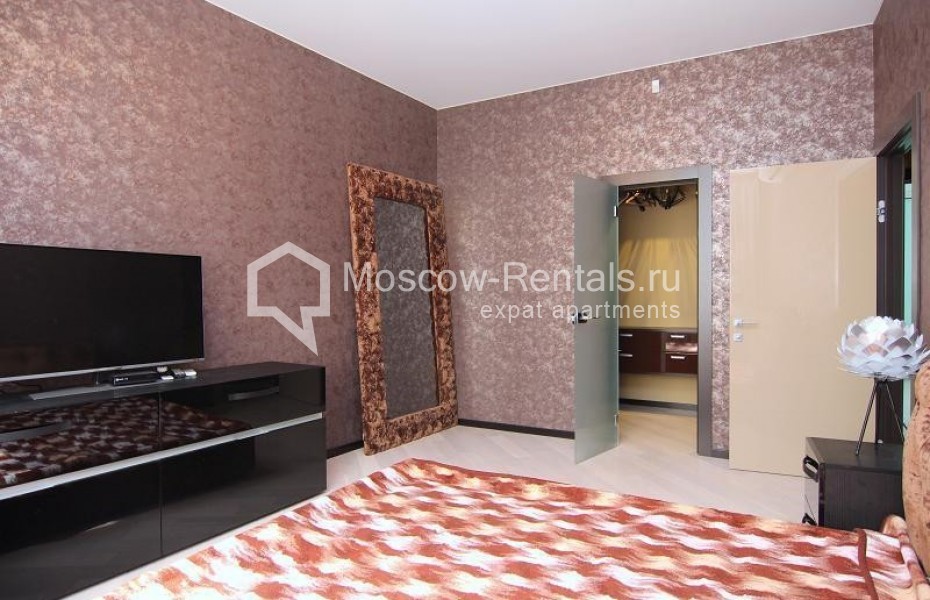 Photo #8 4-room (3 BR) apartment for <a href="http://moscow-rentals.ru/en/articles/long-term-rent" target="_blank">a long-term</a> rent
 in Russia, Moscow, Pushkarev lane, 8