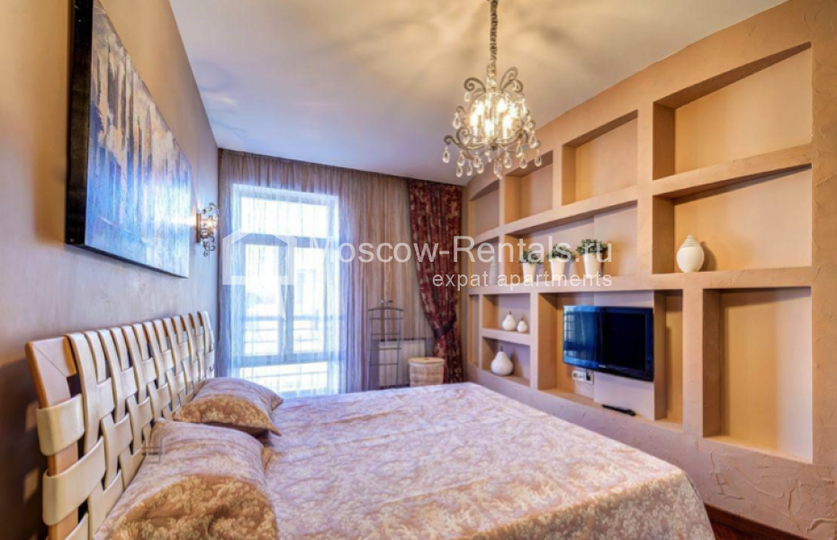 Photo #12 4-room (3 BR) apartment for <a href="http://moscow-rentals.ru/en/articles/long-term-rent" target="_blank">a long-term</a> rent
 in Russia, Moscow, Samotechnaya str, 5