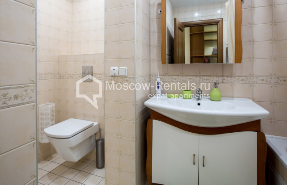 Photo #13 4-room (3 BR) apartment for <a href="http://moscow-rentals.ru/en/articles/long-term-rent" target="_blank">a long-term</a> rent
 in Russia, Moscow, Bolshoi Kislovskyi lane, 4 С 1