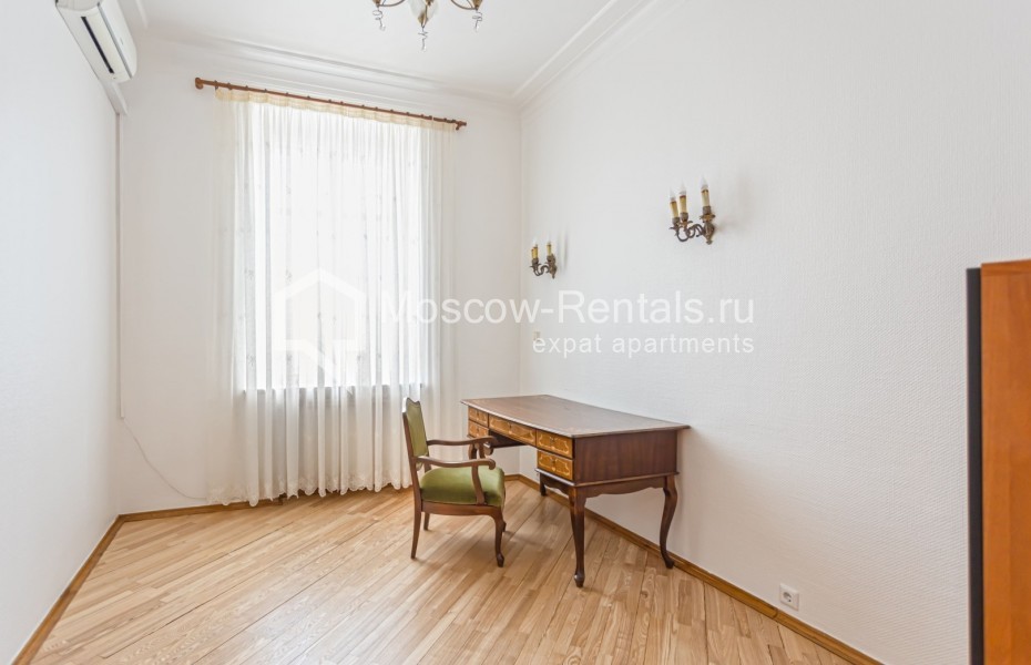 Photo #8 4-room (3 BR) apartment for <a href="http://moscow-rentals.ru/en/articles/long-term-rent" target="_blank">a long-term</a> rent
 in Russia, Moscow, Nikolaeva str, 4