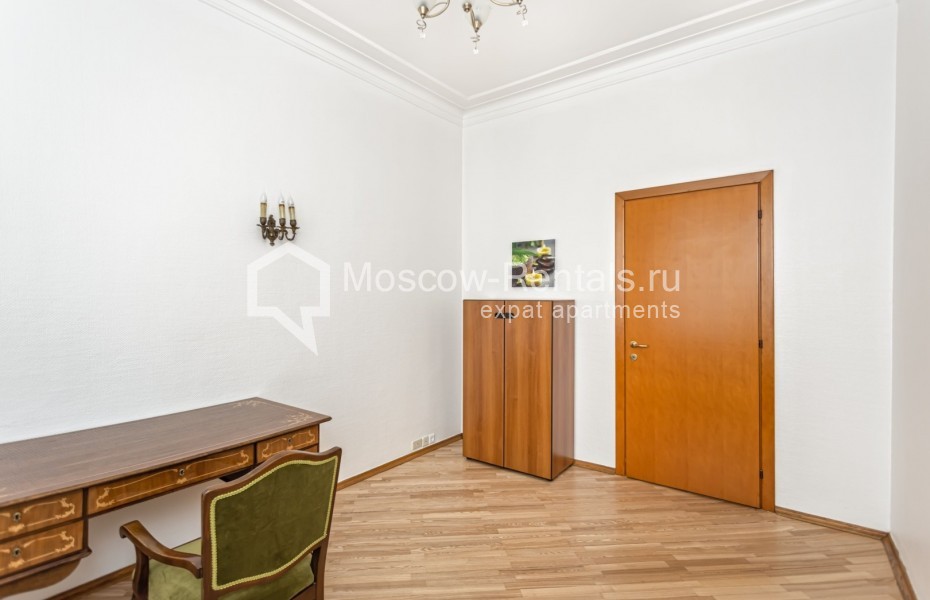 Photo #9 4-room (3 BR) apartment for <a href="http://moscow-rentals.ru/en/articles/long-term-rent" target="_blank">a long-term</a> rent
 in Russia, Moscow, Nikolaeva str, 4