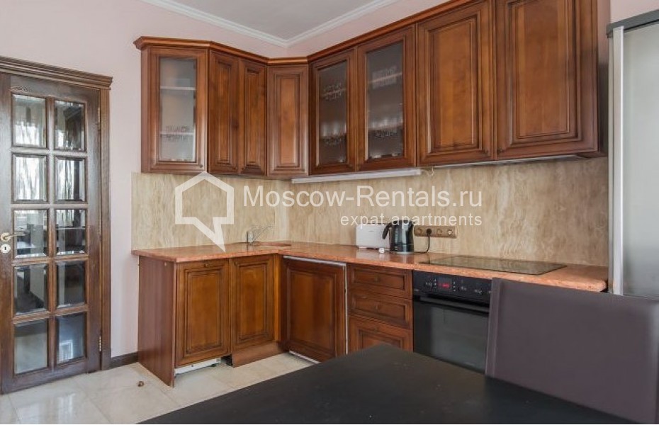 Photo #6 4-room (3 BR) apartment for <a href="http://moscow-rentals.ru/en/articles/long-term-rent" target="_blank">a long-term</a> rent
 in Russia, Moscow, Shabolovka str, 23 к 2