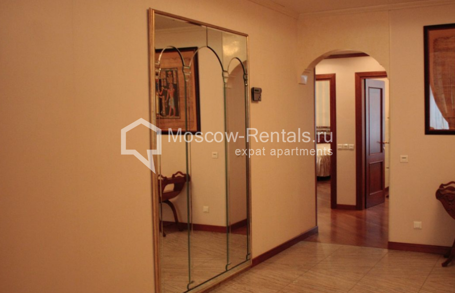 Photo #10 4-room (3 BR) apartment for <a href="http://moscow-rentals.ru/en/articles/long-term-rent" target="_blank">a long-term</a> rent
 in Russia, Moscow, Molochnyi lane, 11