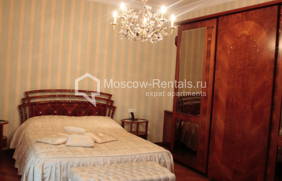 Photo #5 4-room (3 BR) apartment for <a href="http://moscow-rentals.ru/en/articles/long-term-rent" target="_blank">a long-term</a> rent
 in Russia, Moscow, Molochnyi lane, 11