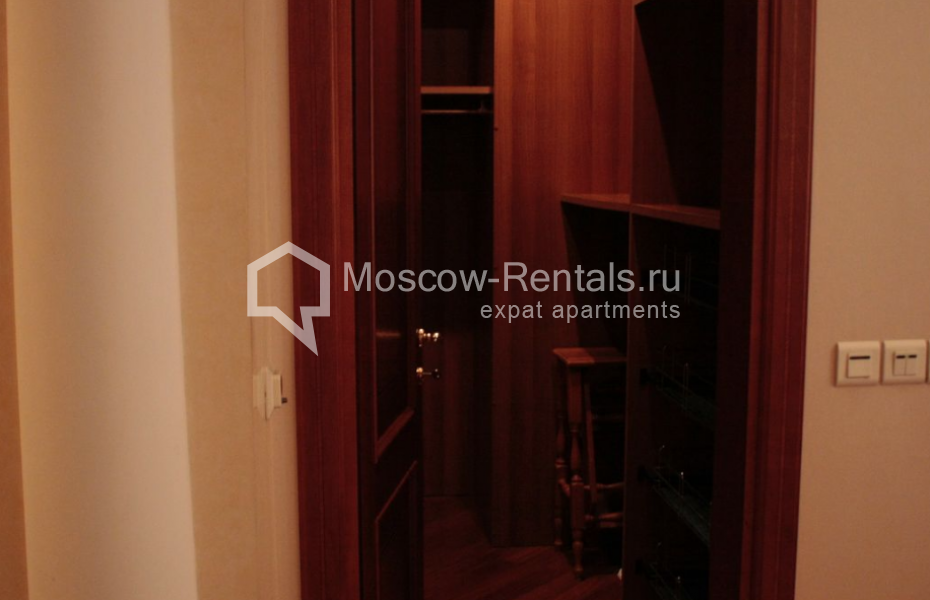 Photo #20 4-room (3 BR) apartment for <a href="http://moscow-rentals.ru/en/articles/long-term-rent" target="_blank">a long-term</a> rent
 in Russia, Moscow, Molochnyi lane, 11