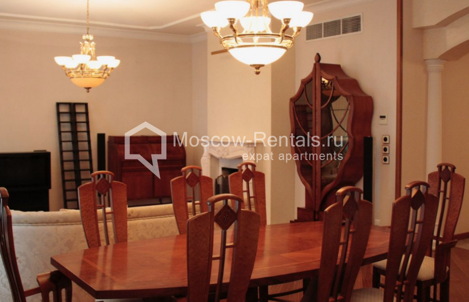 Photo #3 4-room (3 BR) apartment for <a href="http://moscow-rentals.ru/en/articles/long-term-rent" target="_blank">a long-term</a> rent
 in Russia, Moscow, Molochnyi lane, 11