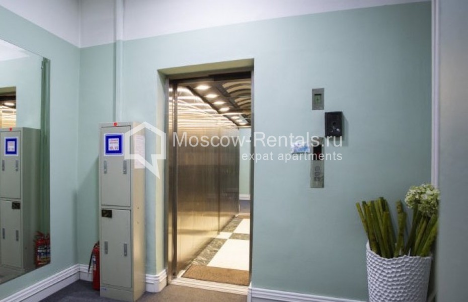 Photo #13 4-room (3 BR) apartment for <a href="http://moscow-rentals.ru/en/articles/long-term-rent" target="_blank">a long-term</a> rent
 in Russia, Moscow, Troitskaya str, 5