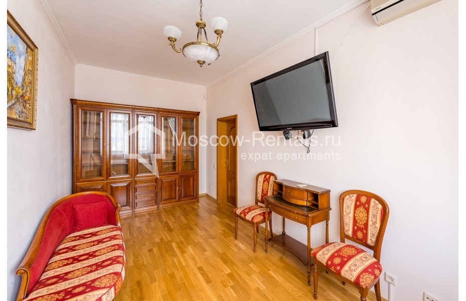 Photo #7 4-room (3 BR) apartment for <a href="http://moscow-rentals.ru/en/articles/long-term-rent" target="_blank">a long-term</a> rent
 in Russia, Moscow, Gilyarovskogo str, 4 К 1