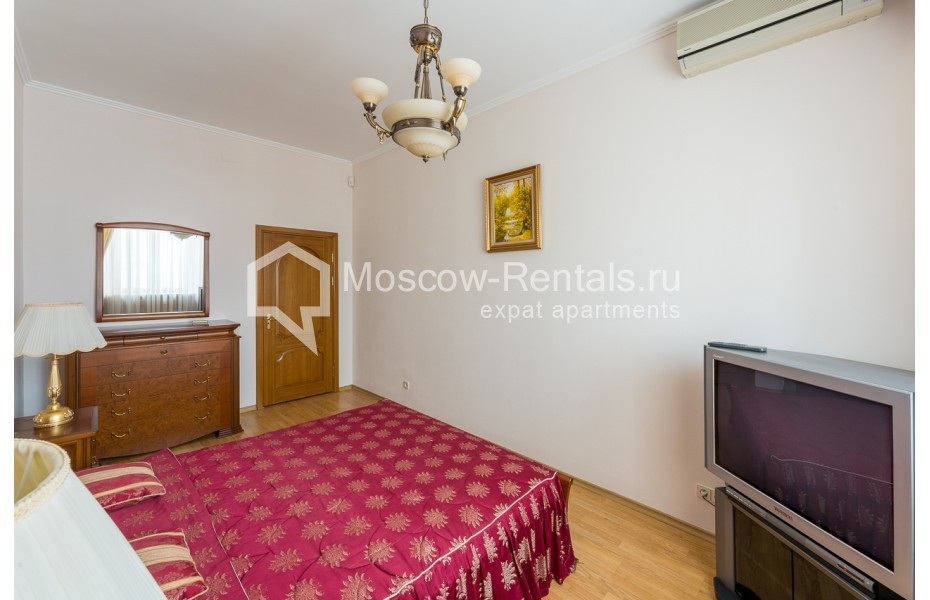 Photo #11 4-room (3 BR) apartment for <a href="http://moscow-rentals.ru/en/articles/long-term-rent" target="_blank">a long-term</a> rent
 in Russia, Moscow, Gilyarovskogo str, 4 К 1