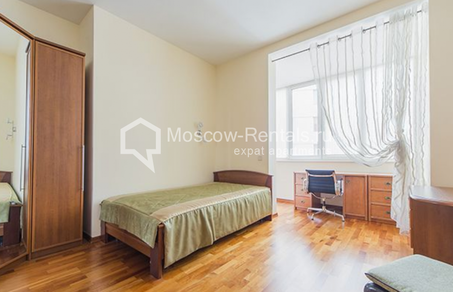 Photo #8 4-room (3 BR) apartment for <a href="http://moscow-rentals.ru/en/articles/long-term-rent" target="_blank">a long-term</a> rent
 in Russia, Moscow, Shabolovka str, 23 к 3