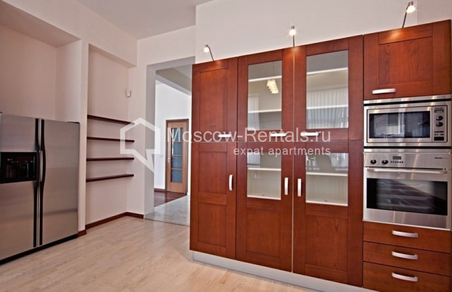 Photo #4 5-room (4 BR) apartment for <a href="http://moscow-rentals.ru/en/articles/long-term-rent" target="_blank">a long-term</a> rent
 in Russia, Moscow, Arbat str, 27