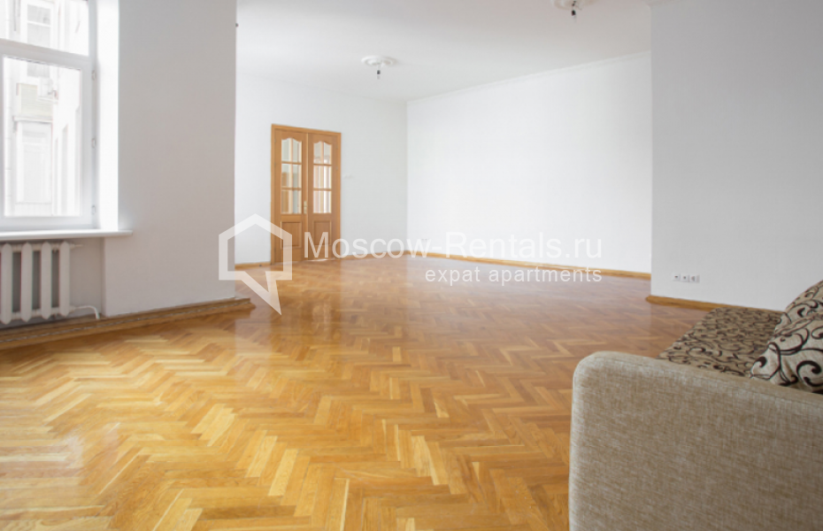 Photo #3 5-room (4 BR) apartment for <a href="http://moscow-rentals.ru/en/articles/long-term-rent" target="_blank">a long-term</a> rent
 in Russia, Moscow, Serafimovicha str, 2