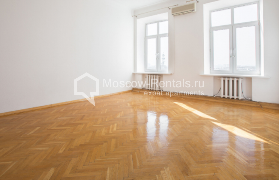 Photo #4 5-room (4 BR) apartment for <a href="http://moscow-rentals.ru/en/articles/long-term-rent" target="_blank">a long-term</a> rent
 in Russia, Moscow, Serafimovicha str, 2