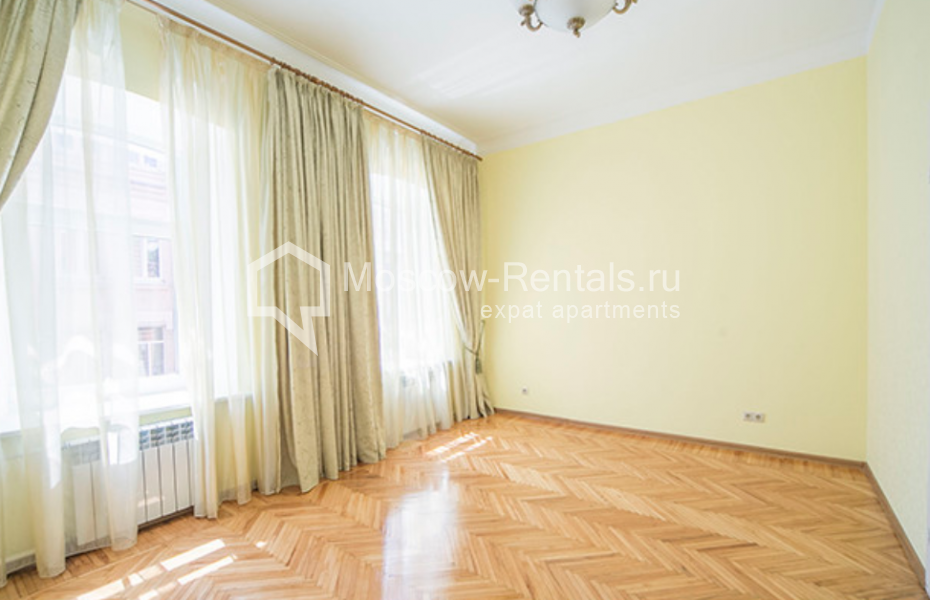 Photo #6 6-room (5 BR) apartment for <a href="http://moscow-rentals.ru/en/articles/long-term-rent" target="_blank">a long-term</a> rent
 in Russia, Moscow, 2nd Kolobovkskyi lane, 9