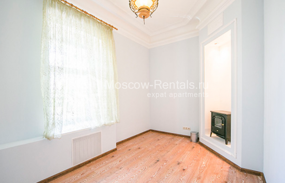 Photo #7 6-room (5 BR) apartment for <a href="http://moscow-rentals.ru/en/articles/long-term-rent" target="_blank">a long-term</a> rent
 in Russia, Moscow, 2nd Kolobovkskyi lane, 9