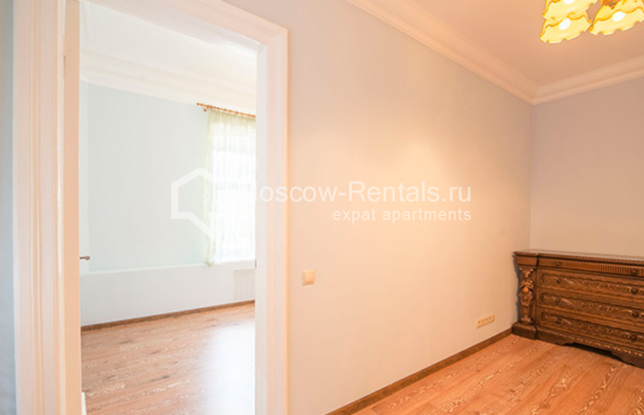 Photo #9 6-room (5 BR) apartment for <a href="http://moscow-rentals.ru/en/articles/long-term-rent" target="_blank">a long-term</a> rent
 in Russia, Moscow, 2nd Kolobovkskyi lane, 9